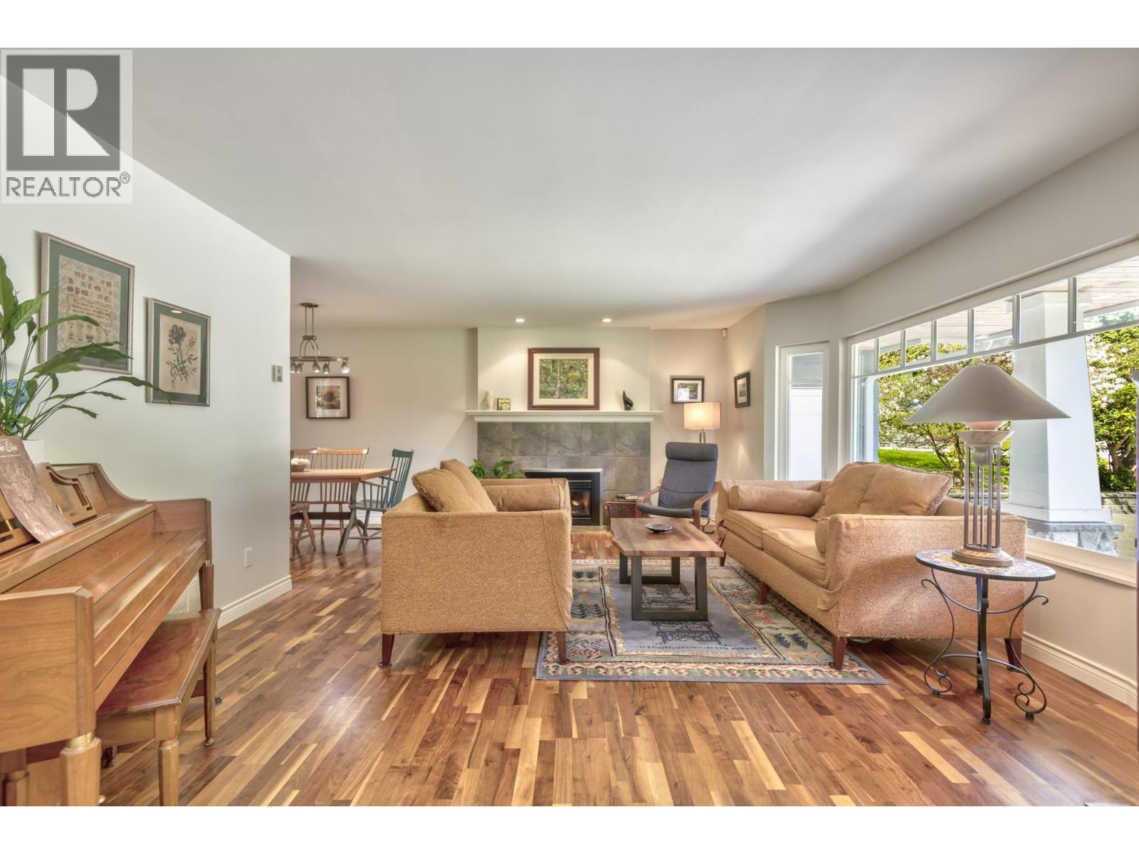 Photo 5 of 2956 Spuraway Avenue, Coquitlam BC