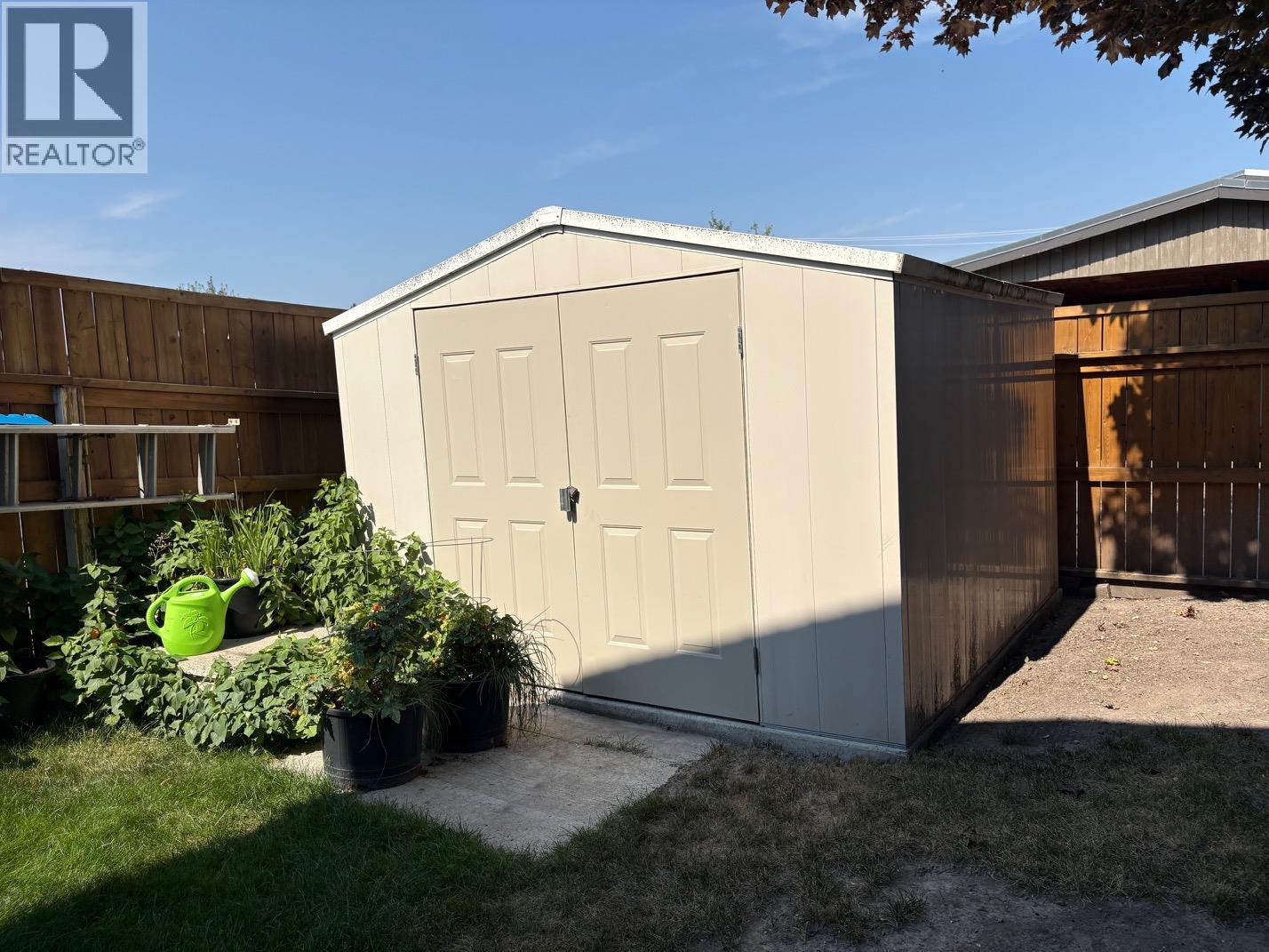 2220 3A Street S, Cranbrook