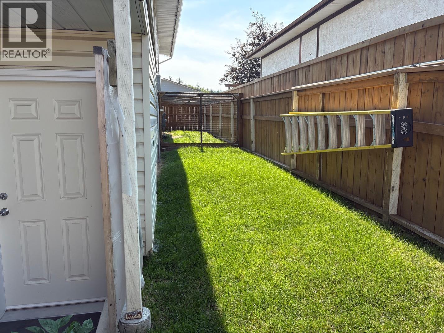 2220 3A Street S, Cranbrook
