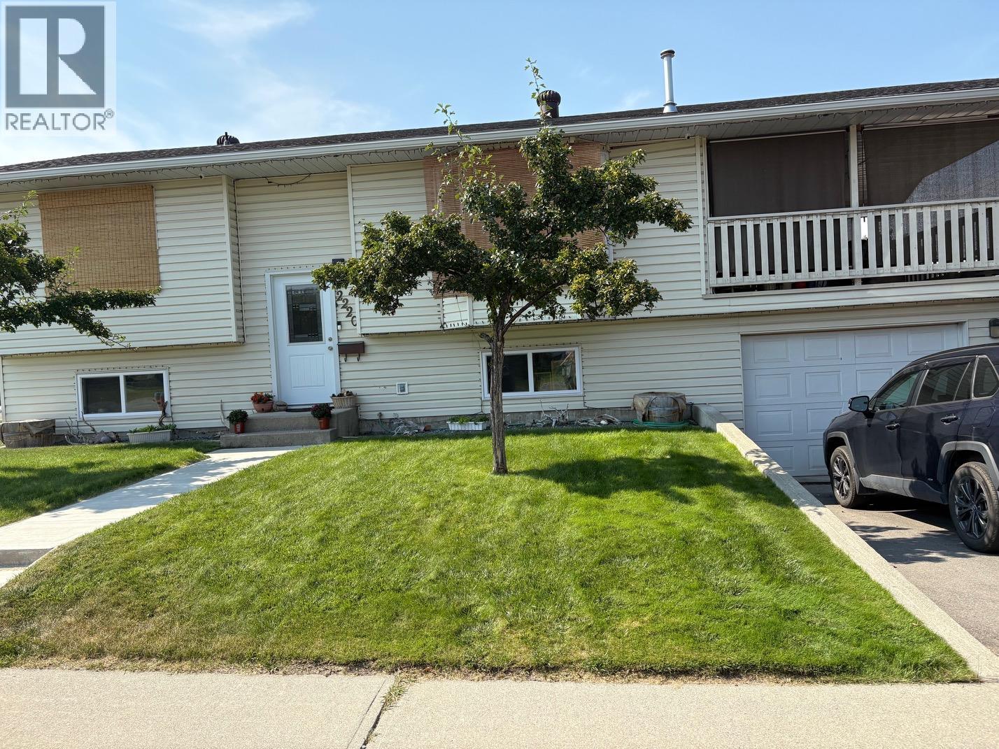 2220 3A Street S, Cranbrook