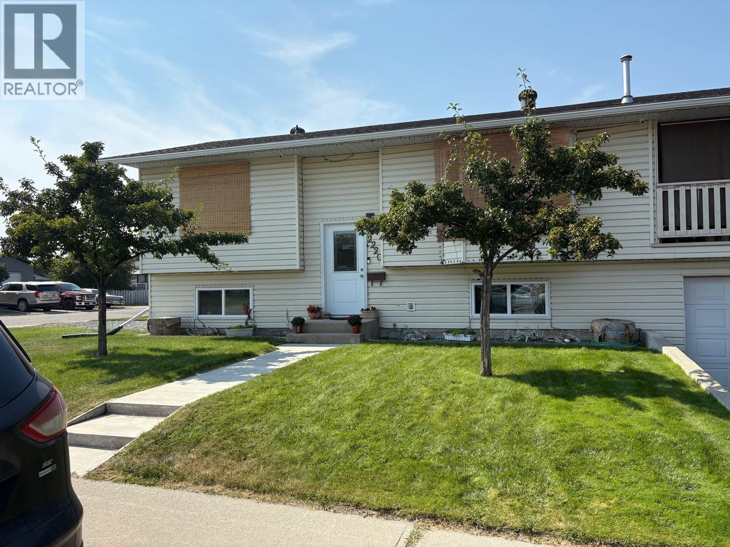 2220 3A Street S, Cranbrook