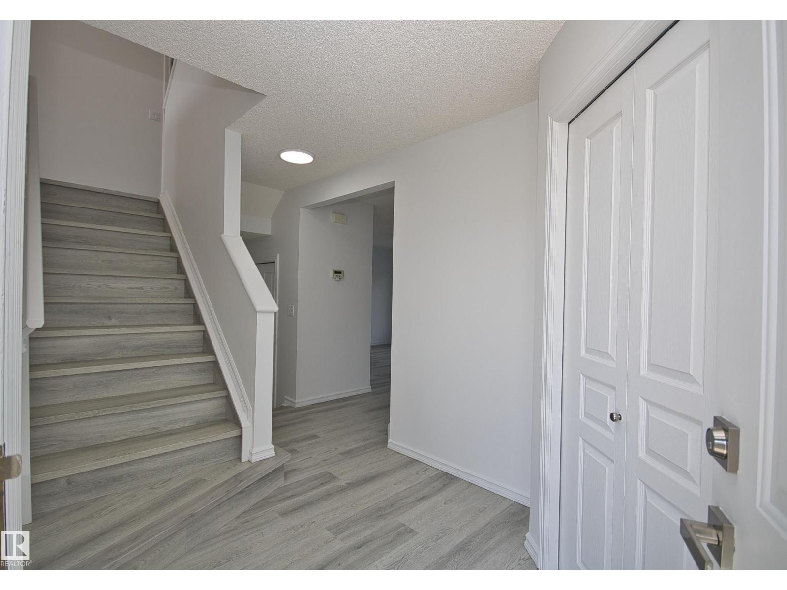 Photo 14 of 3327 Mcphadden Cl Sw, Edmonton AB