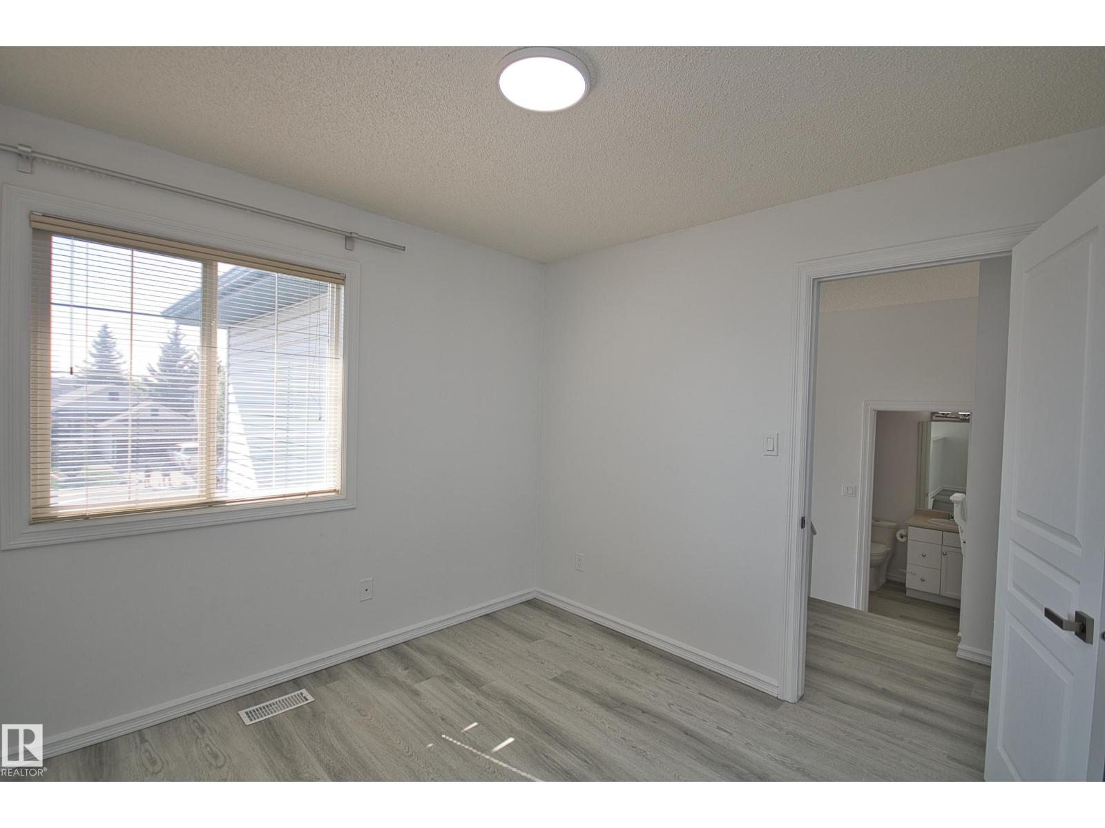 Photo 22 of 3327 Mcphadden Cl Sw, Edmonton AB