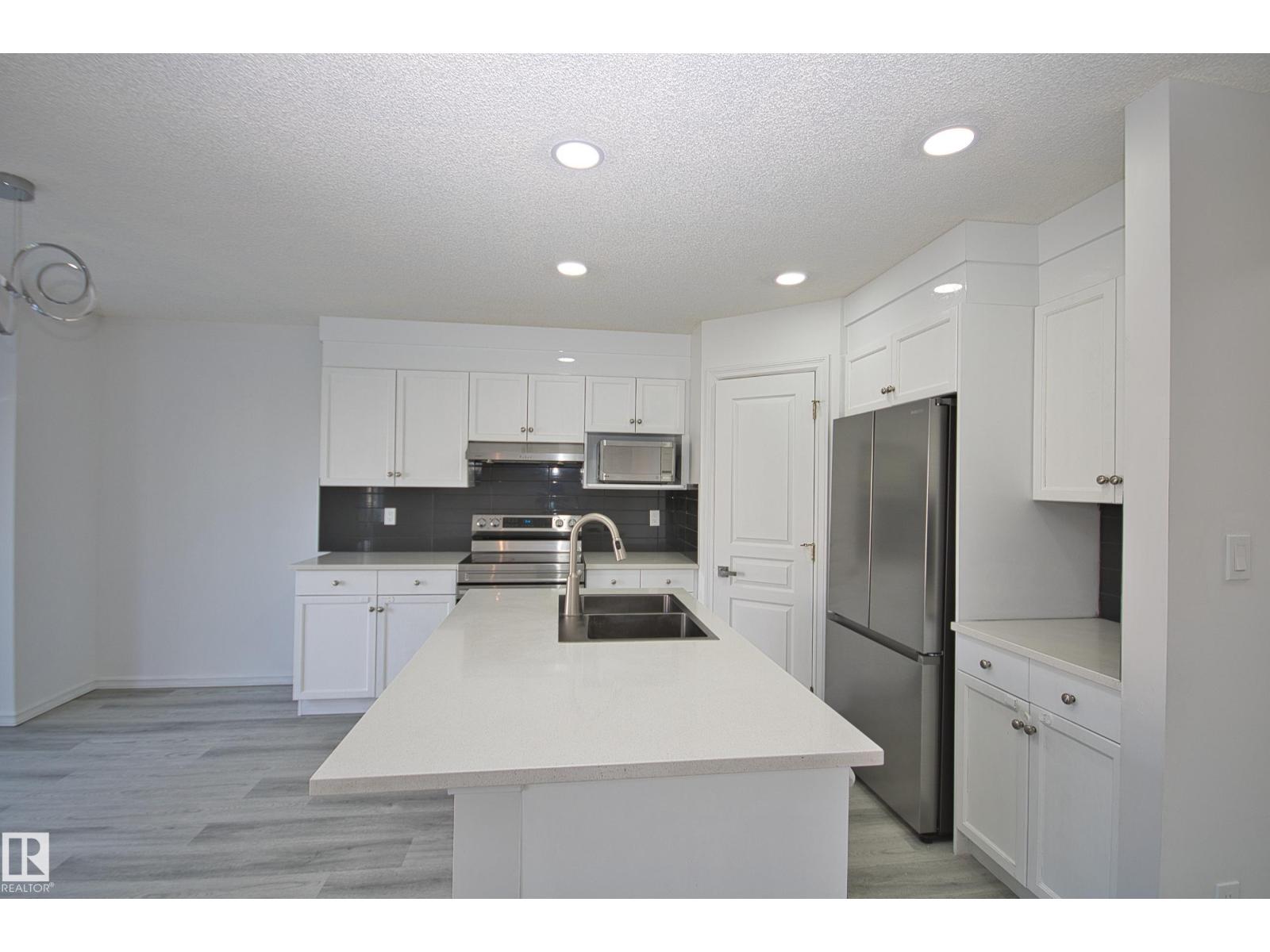 Photo 6 of 3327 Mcphadden Cl Sw, Edmonton AB