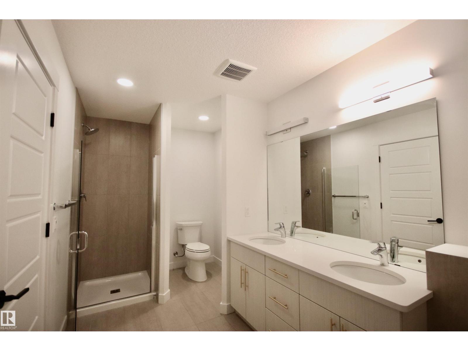 Photo 16 of 9981 205 A St Nw, Edmonton AB