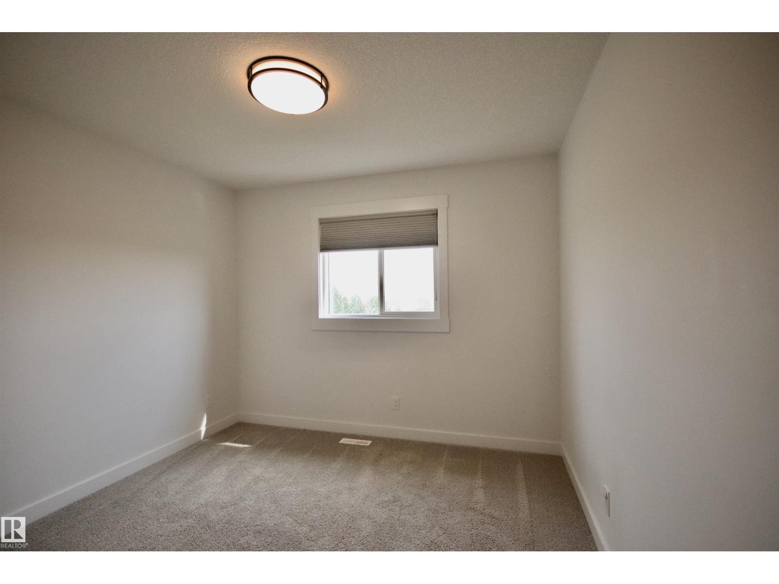 Photo 17 of 9981 205 A St Nw, Edmonton AB