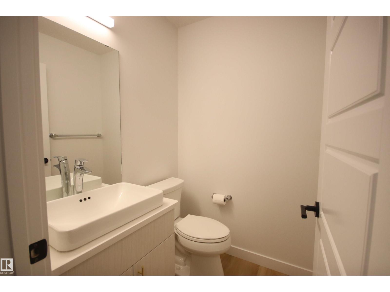 Photo 8 of 9981 205 A St Nw, Edmonton AB