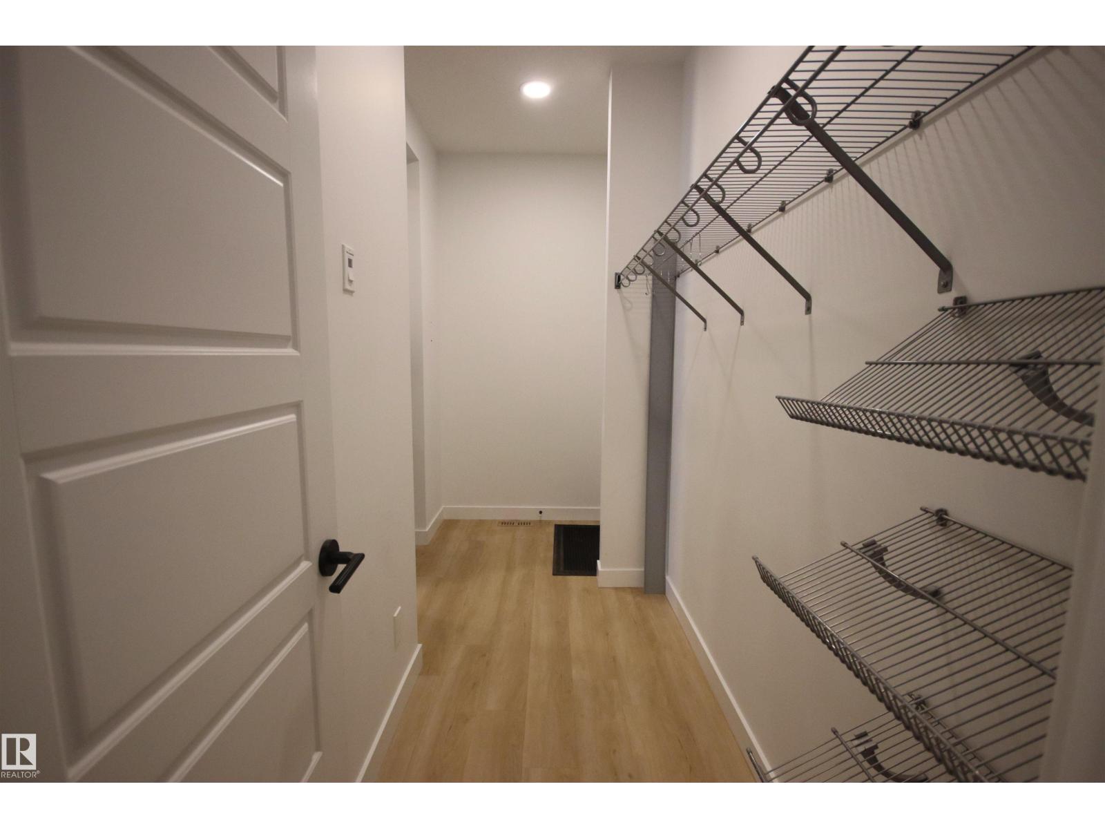 Photo 9 of 9981 205 A St Nw, Edmonton AB