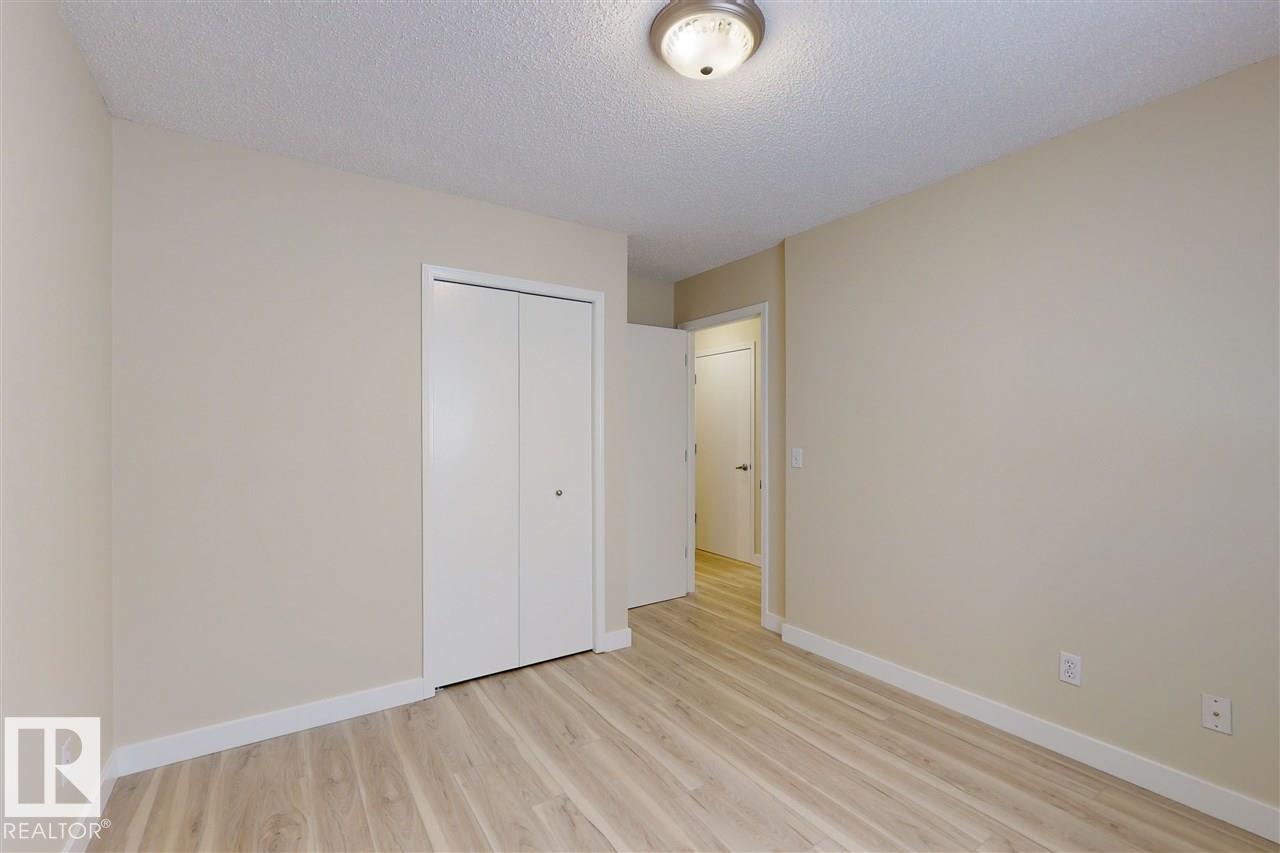 Photo 26 of 9607 73 Av Nw, Edmonton AB