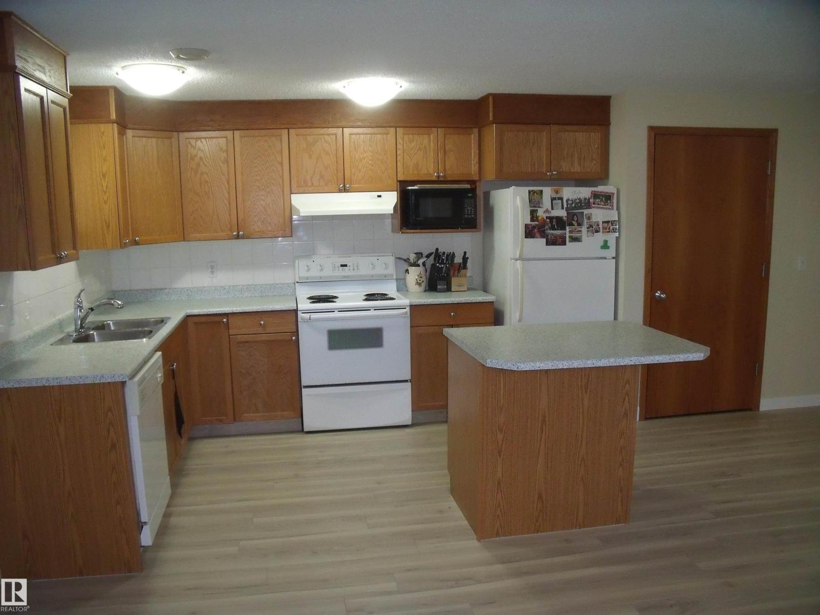 Photo 30 of 9607 73 Av Nw, Edmonton AB
