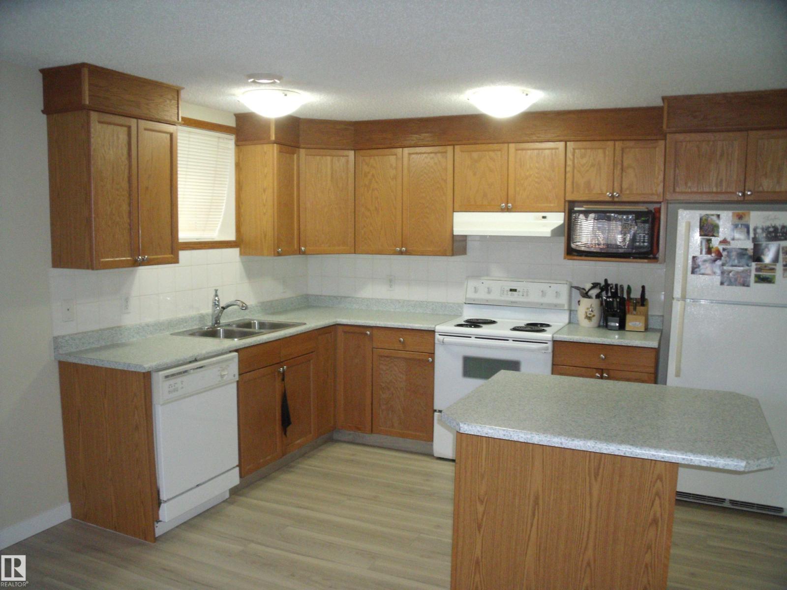 Photo 31 of 9607 73 Av Nw, Edmonton AB