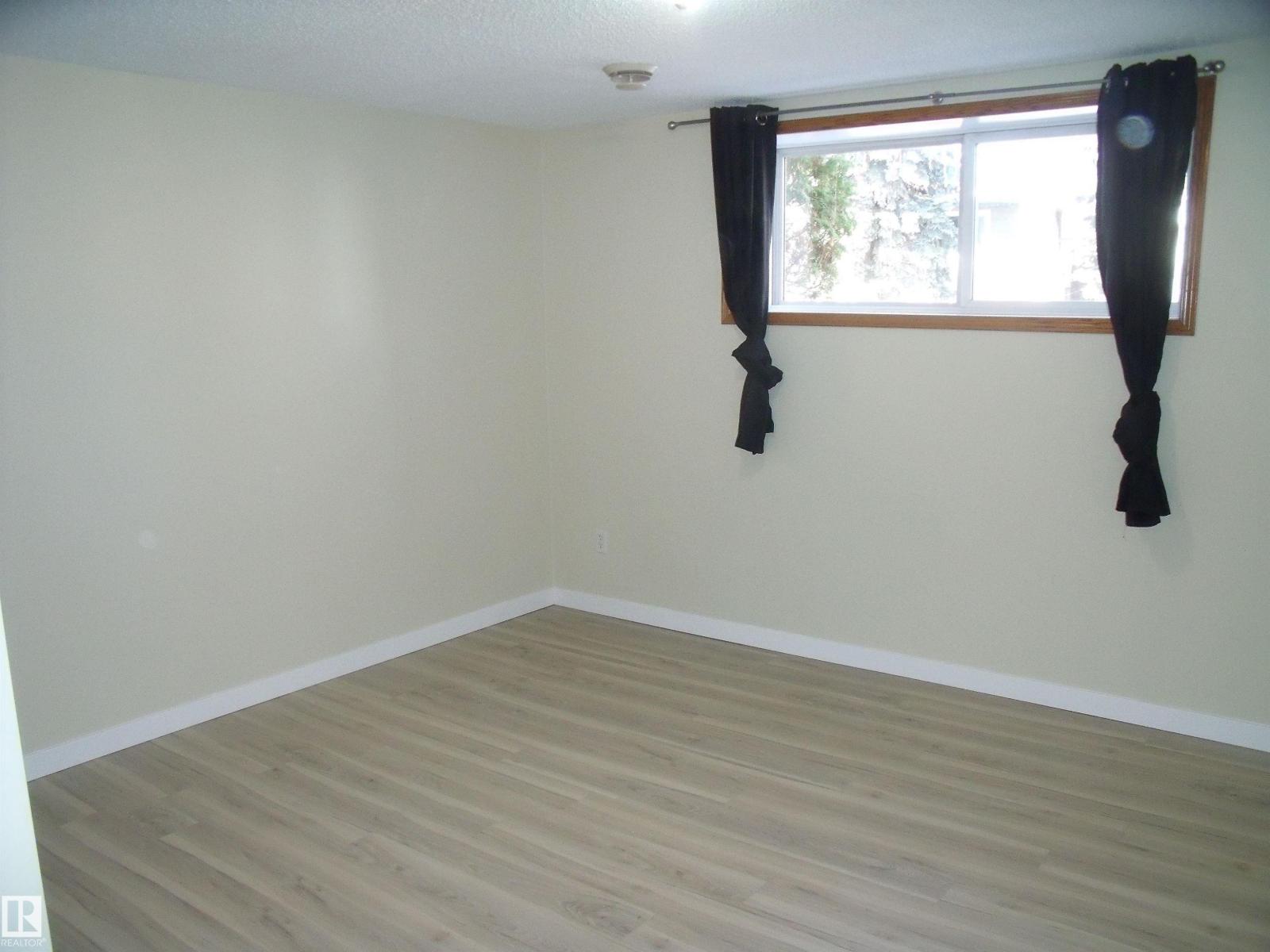 Photo 37 of 9607 73 Av Nw, Edmonton AB