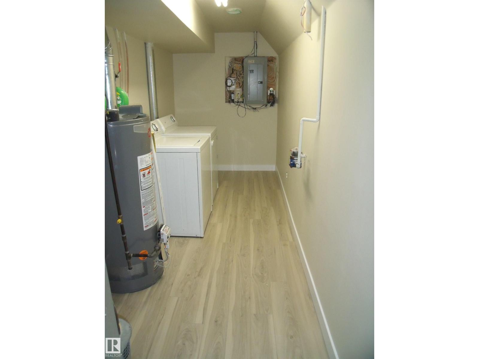 Photo 41 of 9607 73 Av Nw, Edmonton AB