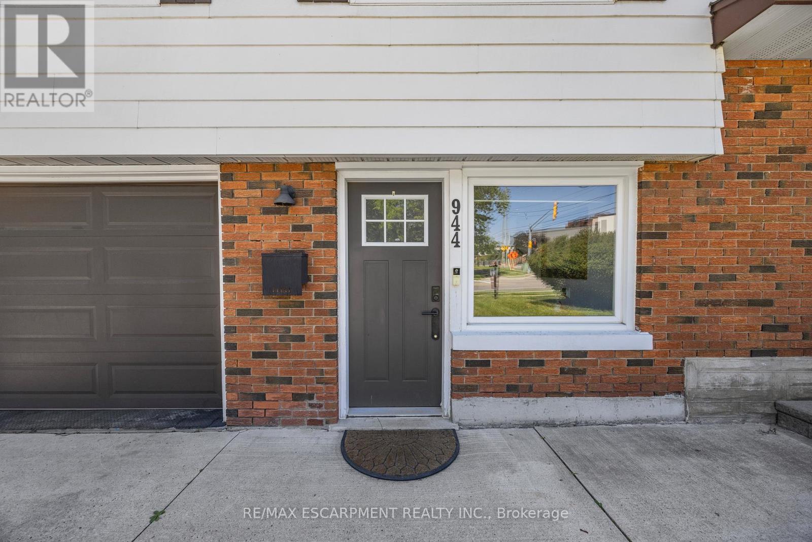 Photo 11 of 944 Concession Road, Cambridge ON