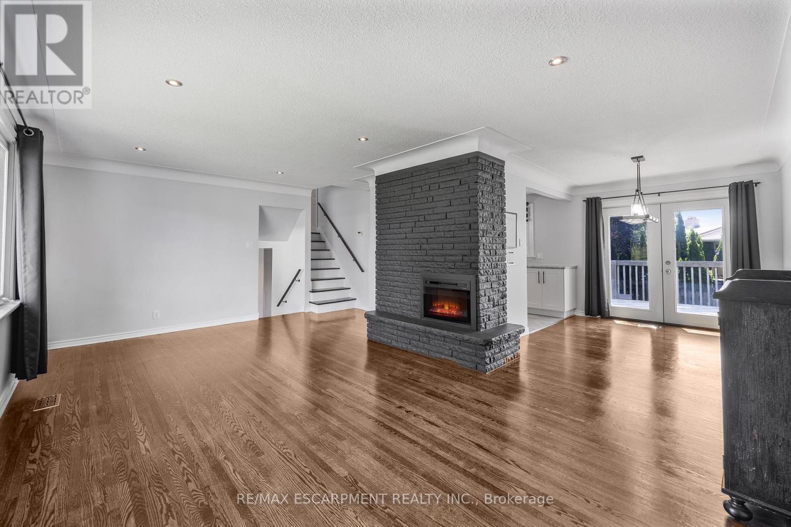 Photo 17 of 944 Concession Road, Cambridge ON