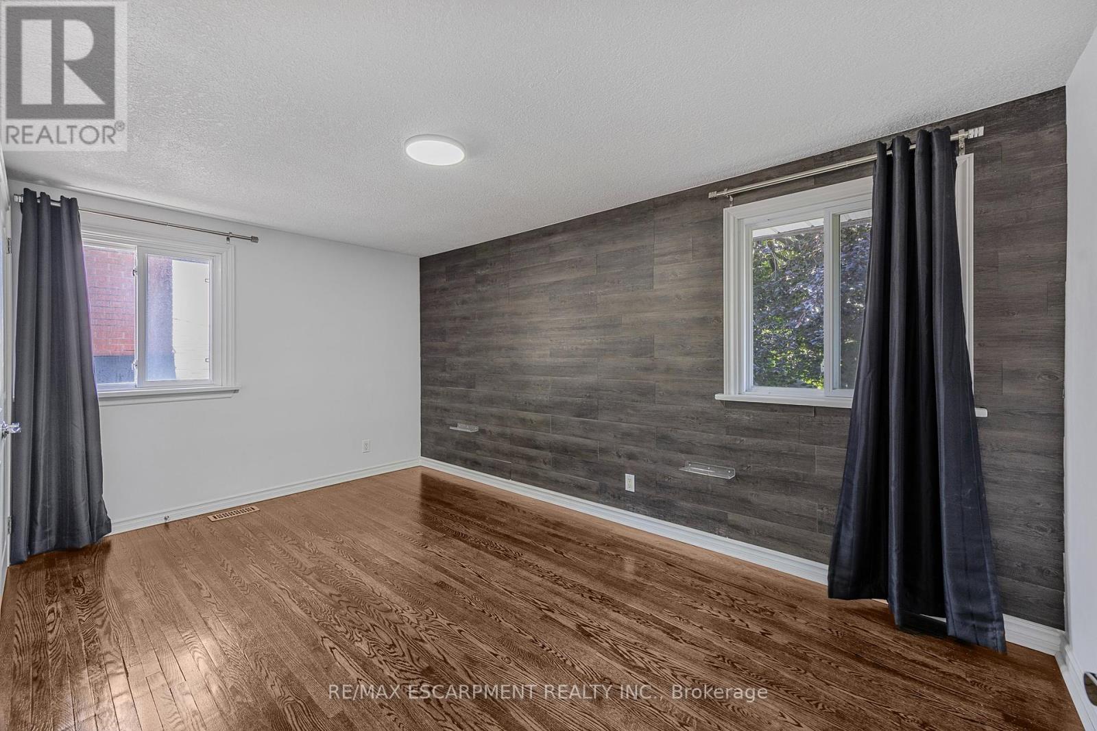 Photo 25 of 944 Concession Road, Cambridge ON