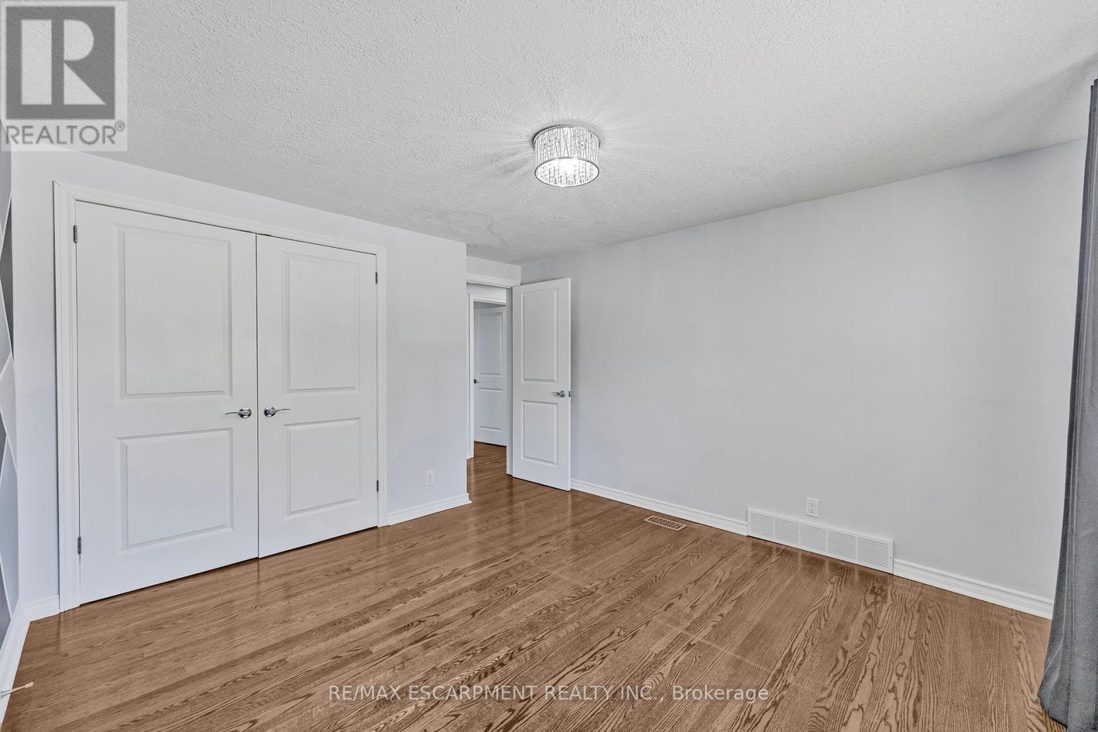 Photo 27 of 944 Concession Road, Cambridge ON
