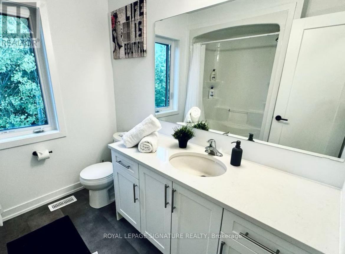 Photo 9 of 722 4263 4th Avenue, Niagara Falls ON