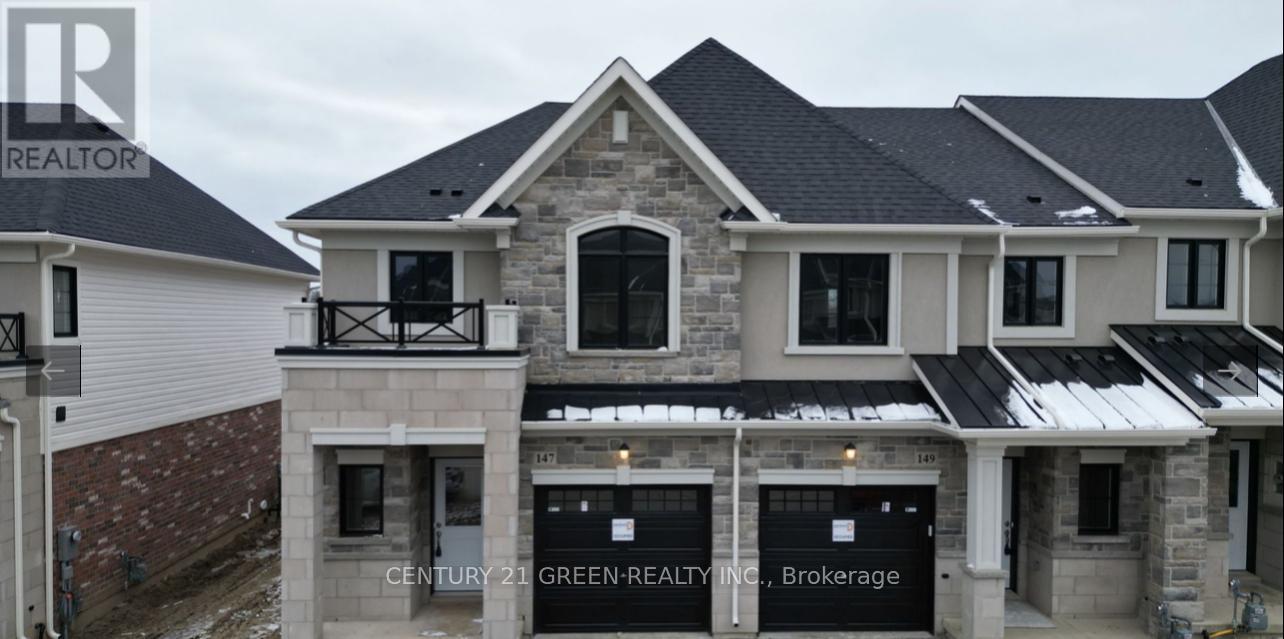 Photo 2 of 147 Aquasanta Crescent, Hamilton ON