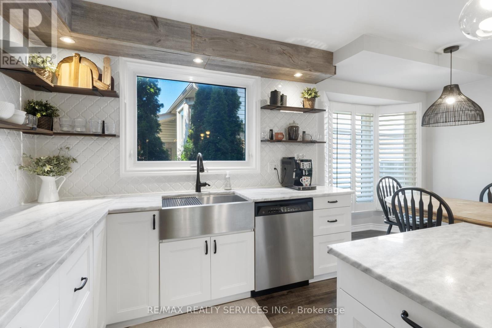 Photo 13 of 54 Audubon Street N, Hamilton ON