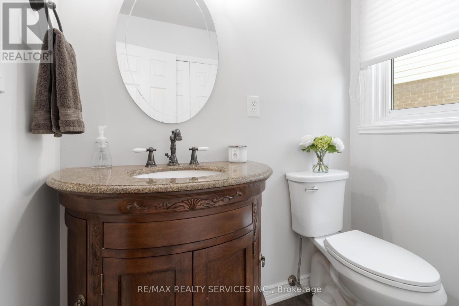 Photo 25 of 54 Audubon Street N, Hamilton ON
