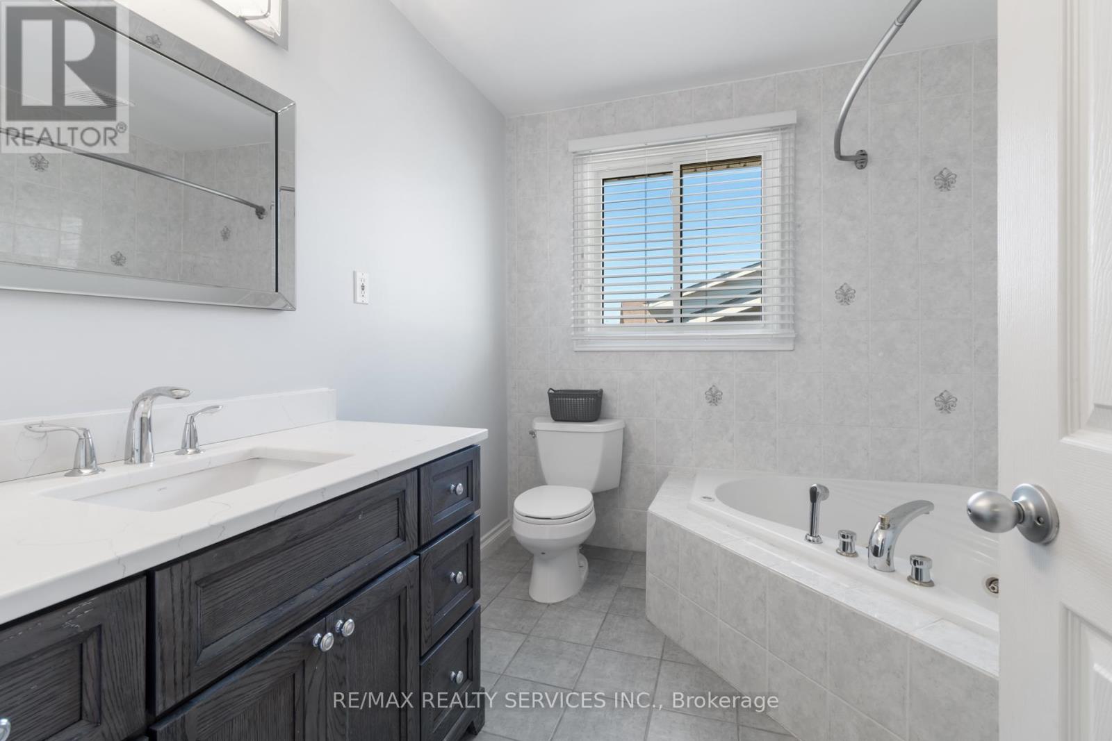 Photo 29 of 54 Audubon Street N, Hamilton ON