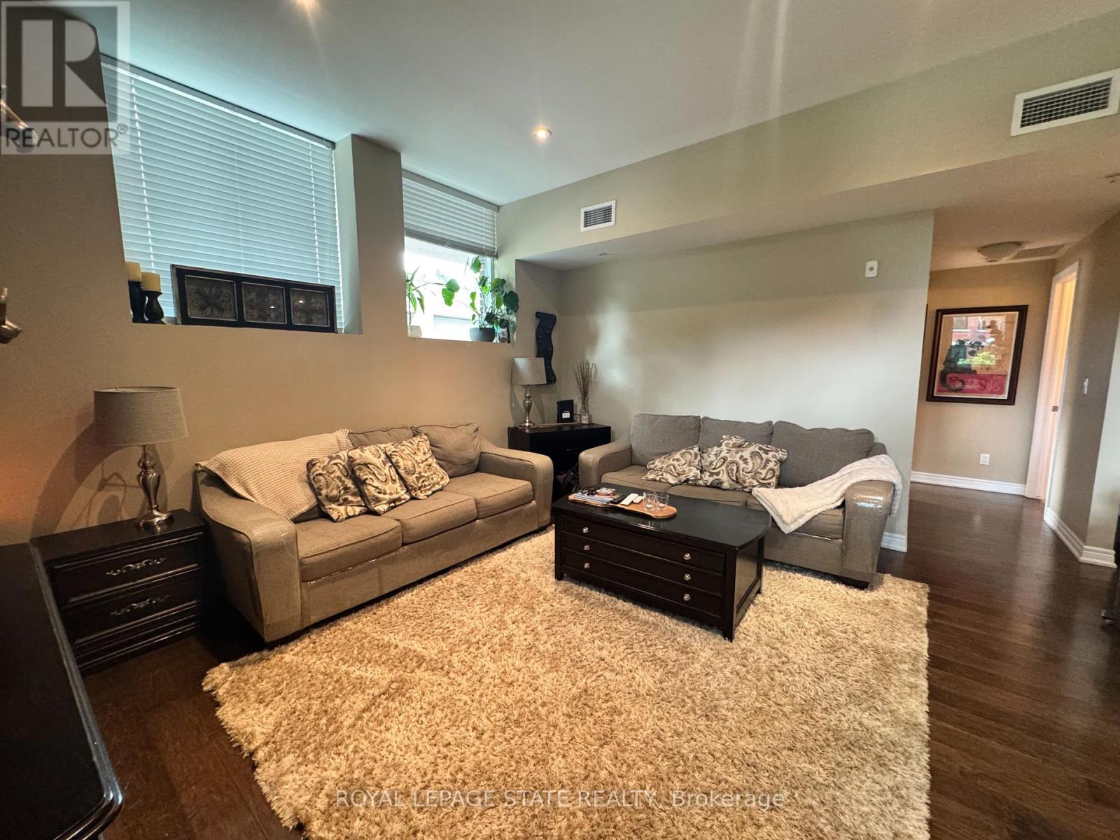 Photo 6 of 104 50 Murray Street W, Hamilton ON