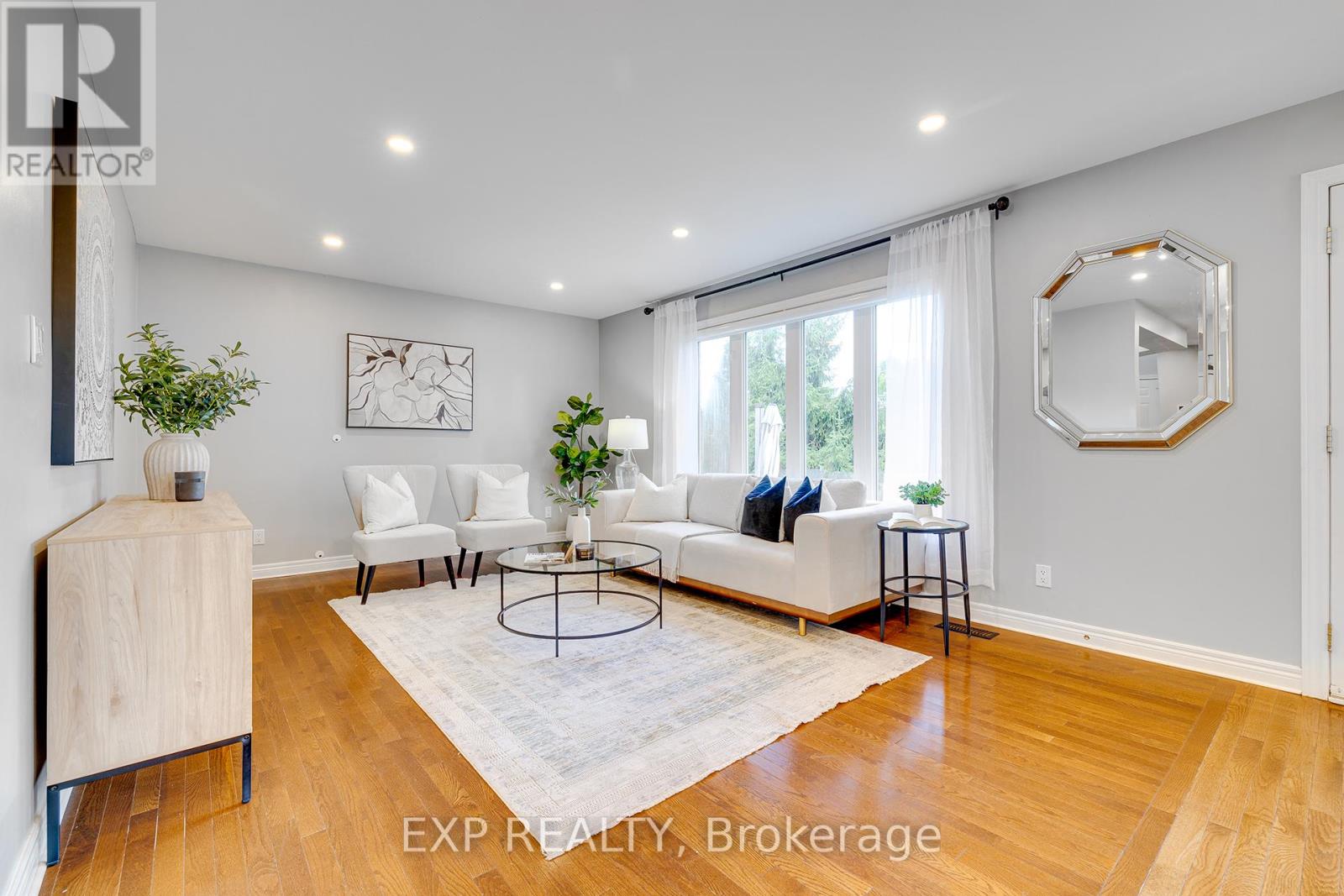 Photo 13 of 44 Pentland Road, Hamilton ON