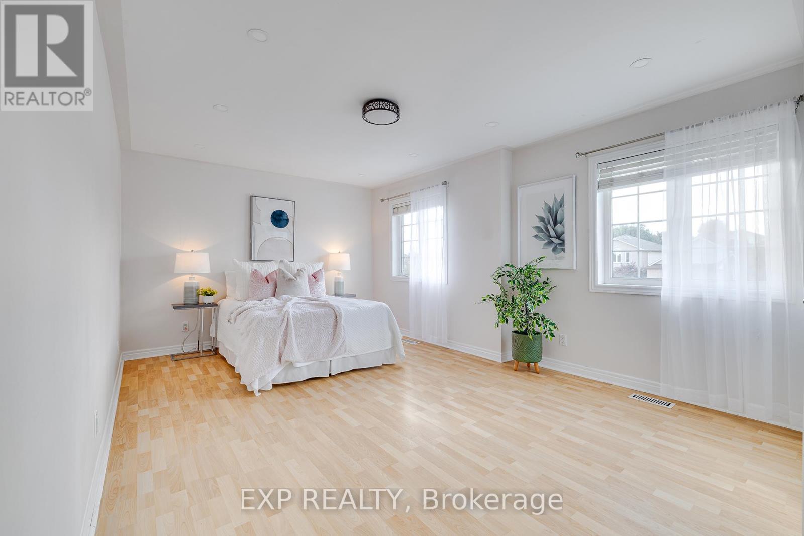 Photo 23 of 44 Pentland Road, Hamilton ON