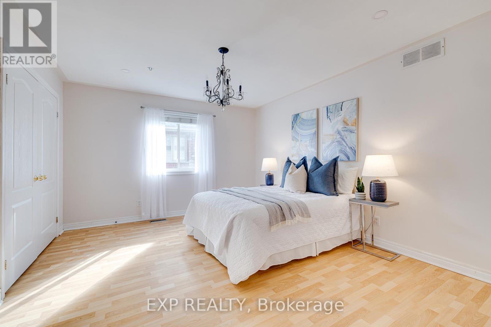 Photo 25 of 44 Pentland Road, Hamilton ON