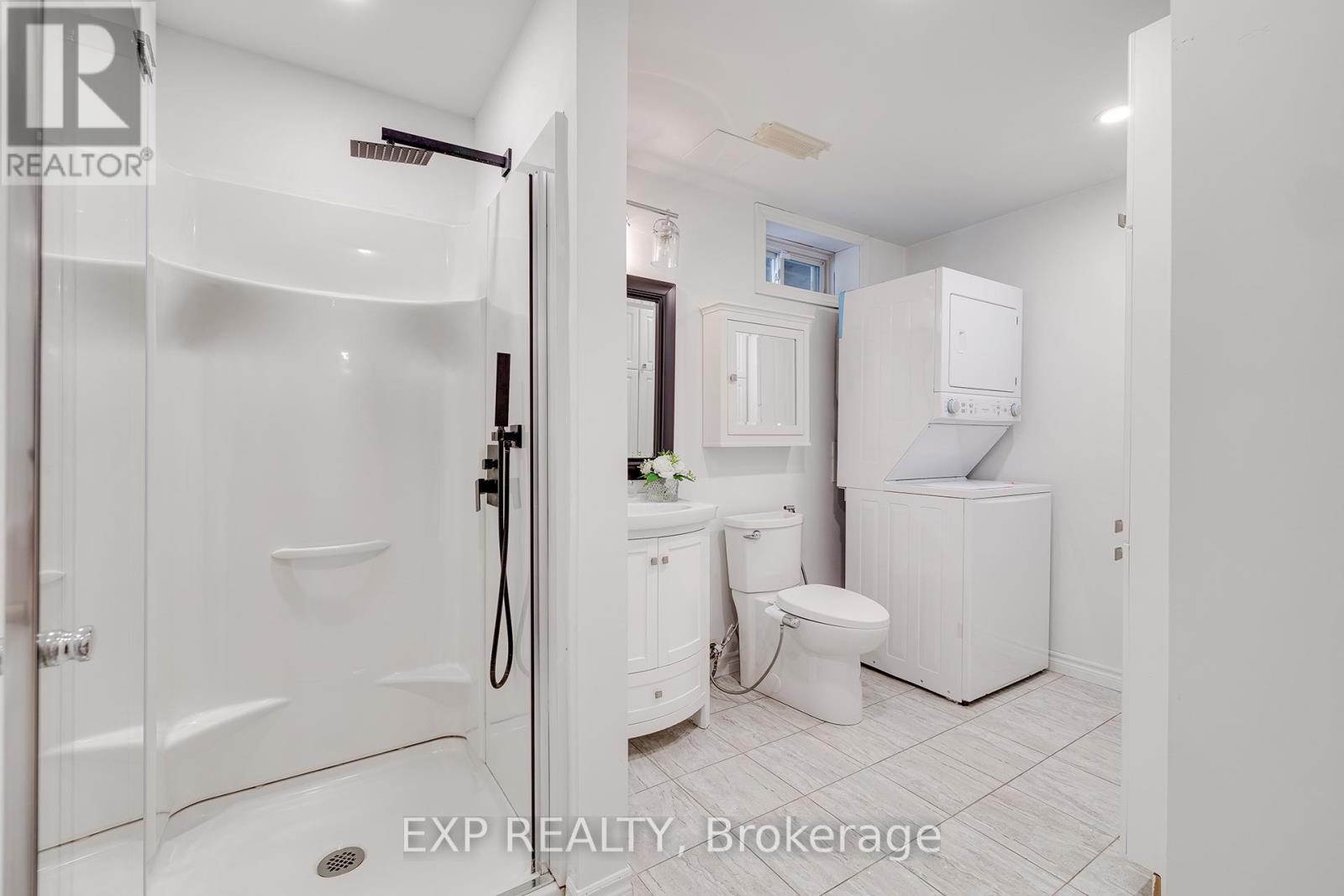 Photo 34 of 44 Pentland Road, Hamilton ON