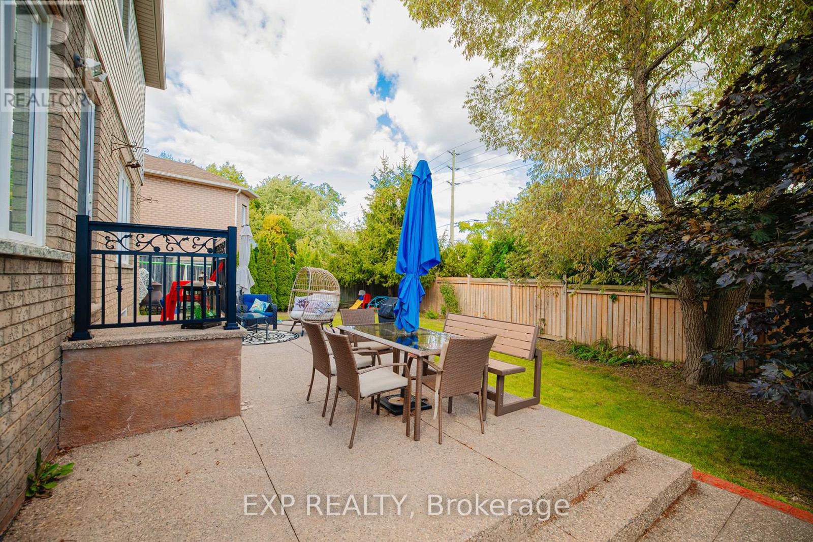 Photo 37 of 44 Pentland Road, Hamilton ON