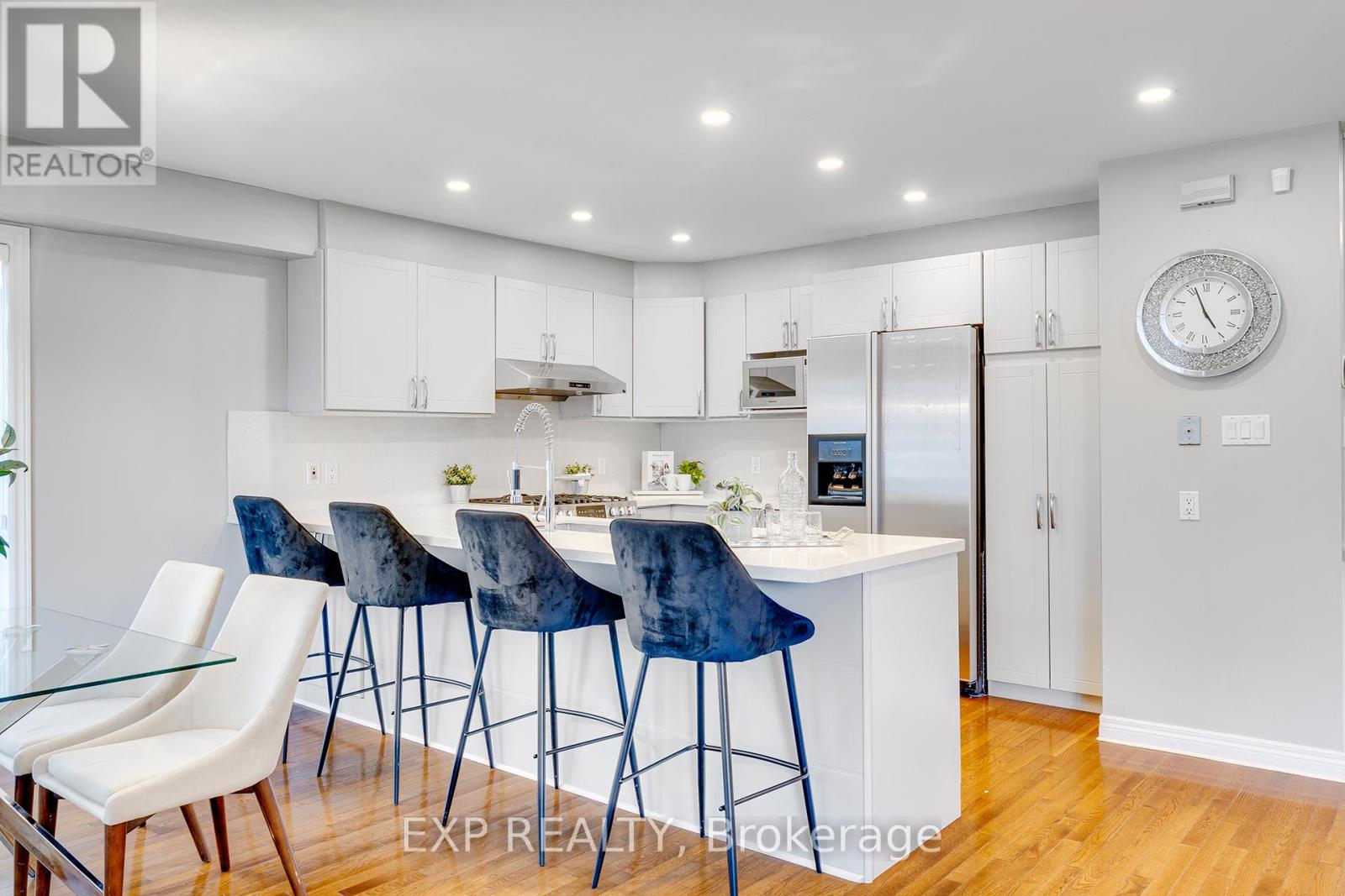 Photo 9 of 44 Pentland Road, Hamilton ON