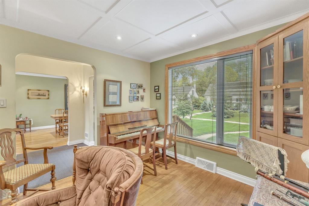 Photo 9 of 15 Balsam Place, Winnipeg MB