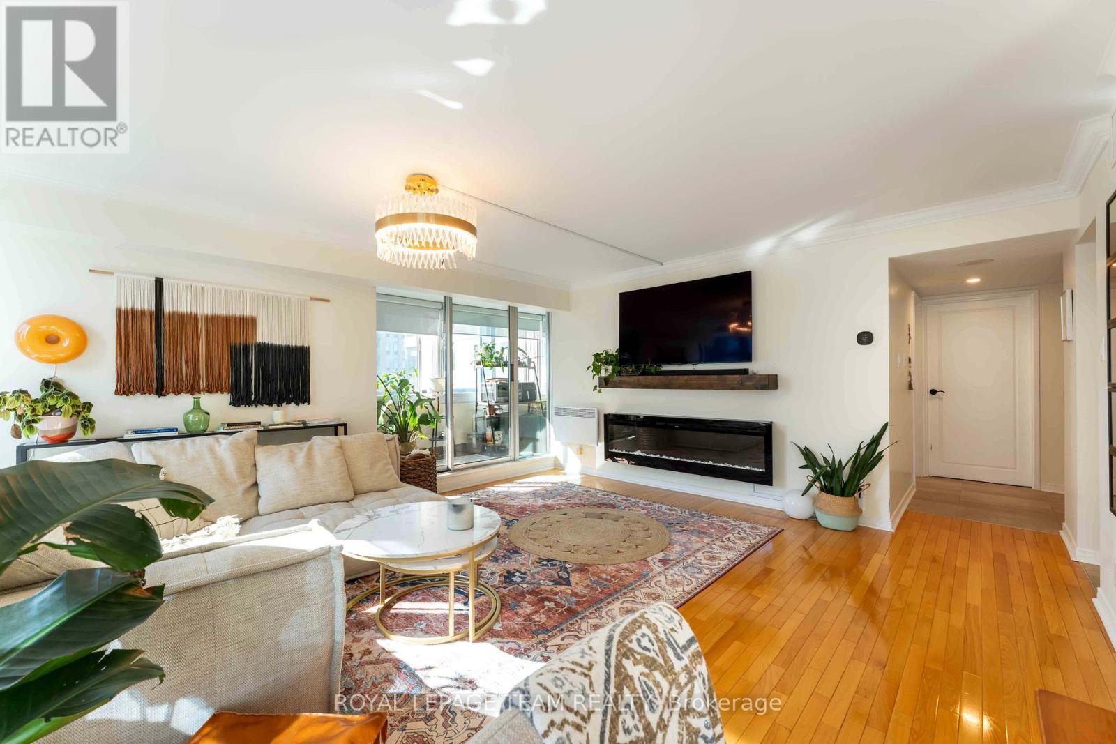 Photo 10 of 1806 160 George Street, Ottawa ON