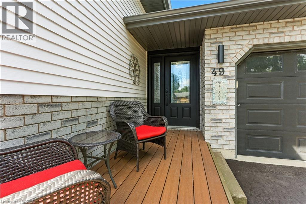 Photo 2 of 49 Scott Street, St George ON