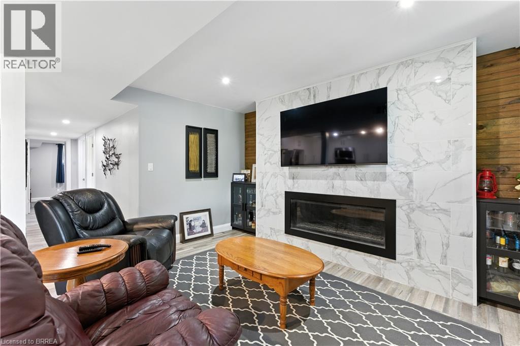 Photo 18 of 49 Scott Street, St George ON