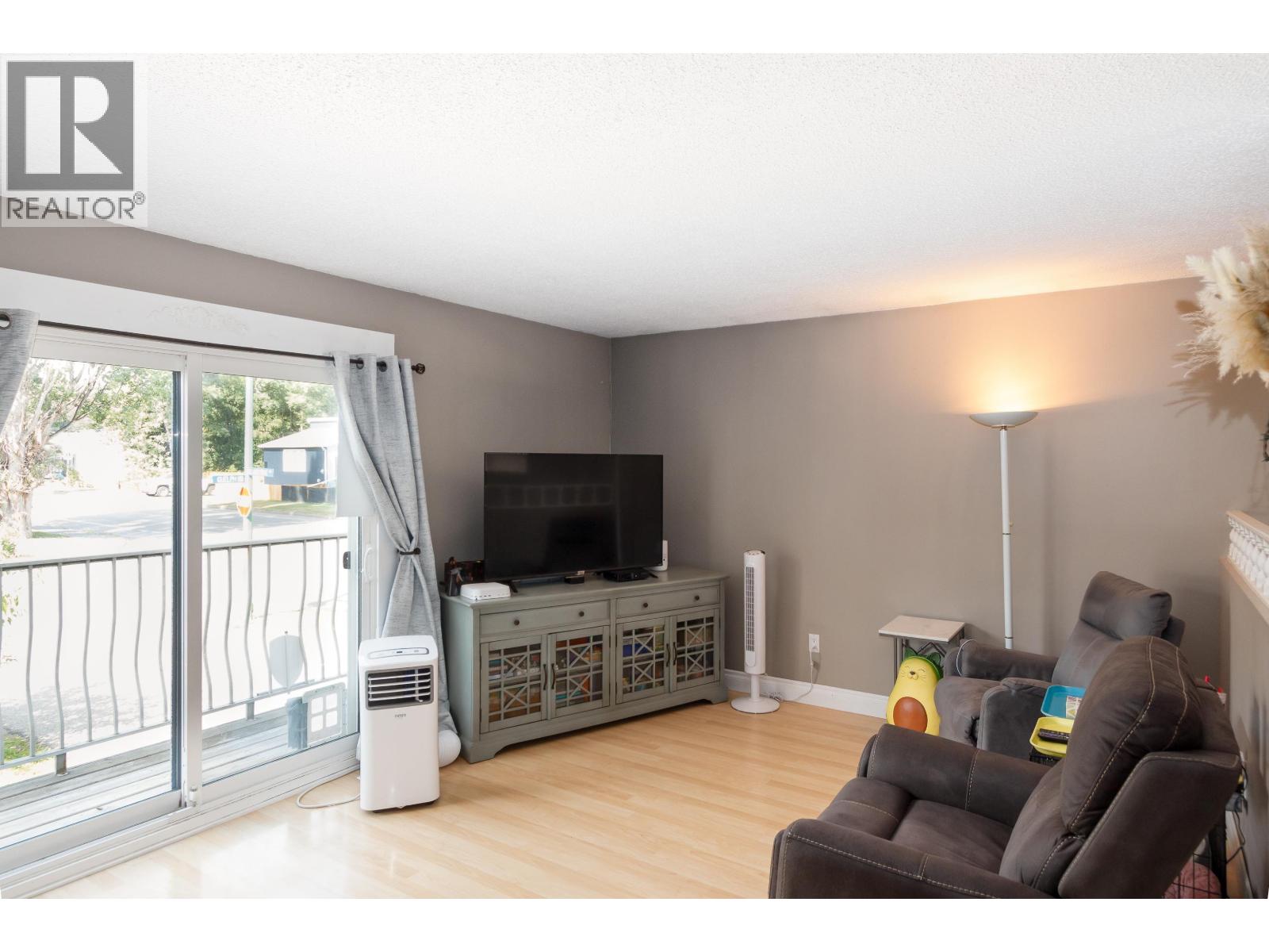 Photo 5 of 7010 Guelph Crescent, Prince George BC
