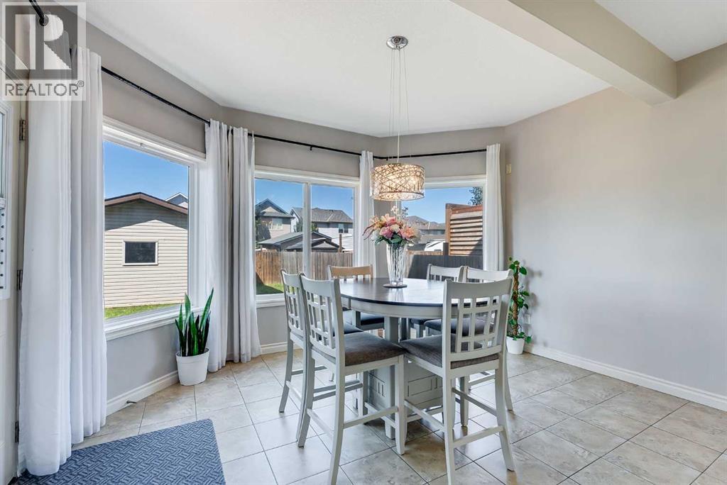 Photo 21 of 178 Baywater Rise Sw, Airdrie AB