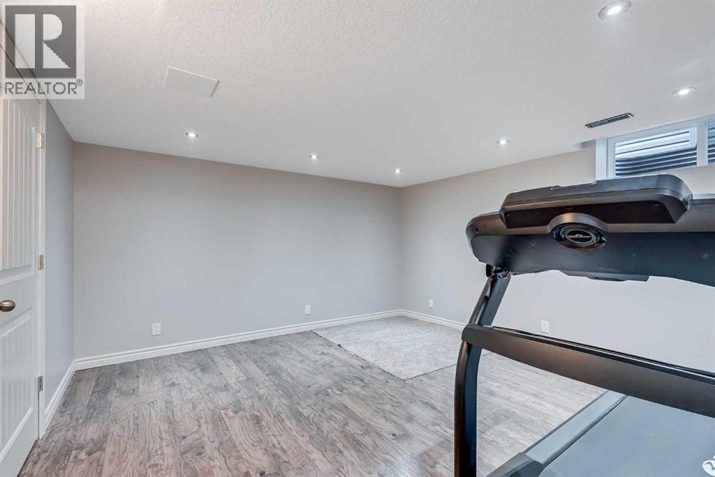 Photo 36 of 178 Baywater Rise Sw, Airdrie AB