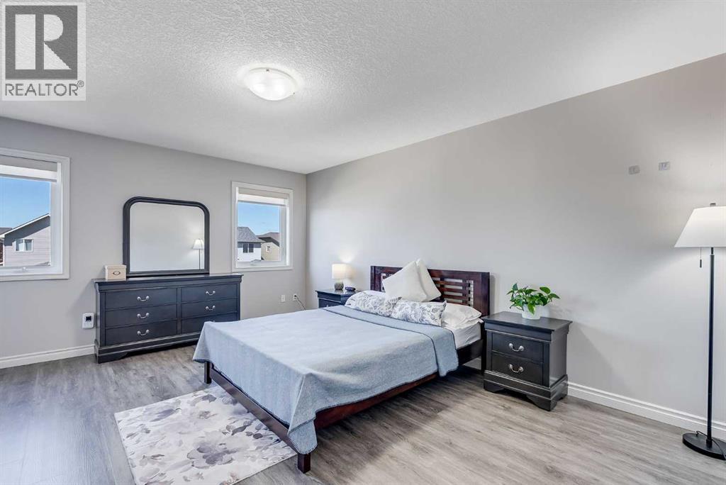 Photo 32 of 178 Baywater Rise Sw, Airdrie AB