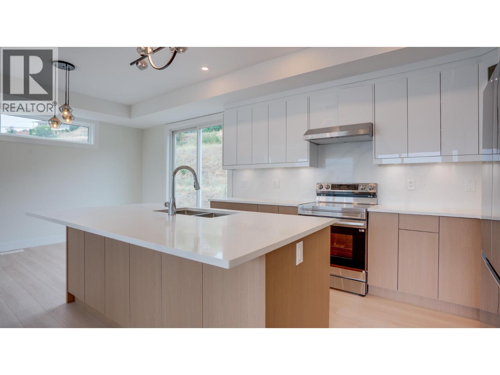 5705 Heritage Drive Unit# 5, Vernon