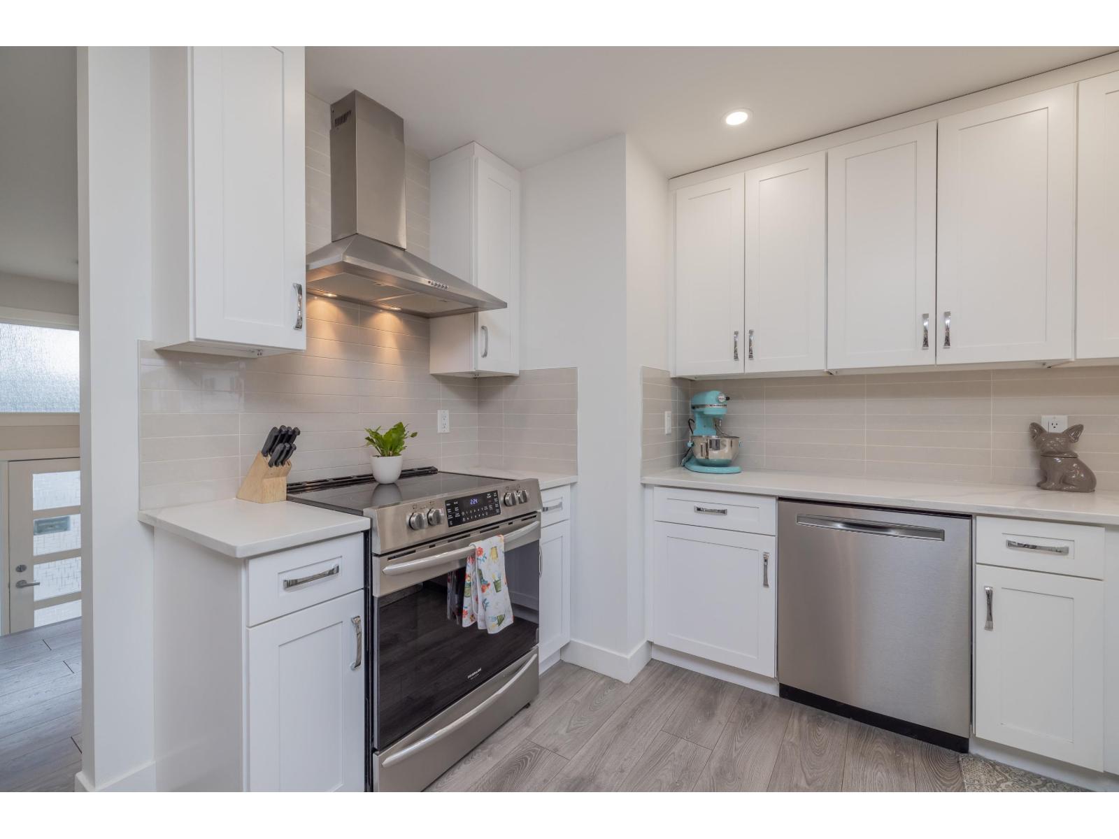 Photo 8 of 32073 Westview Avenue, Mission BC