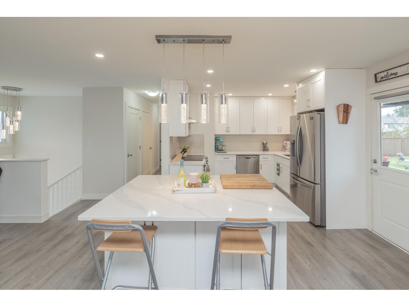 Photo 2 of 32073 Westview Avenue, Mission BC