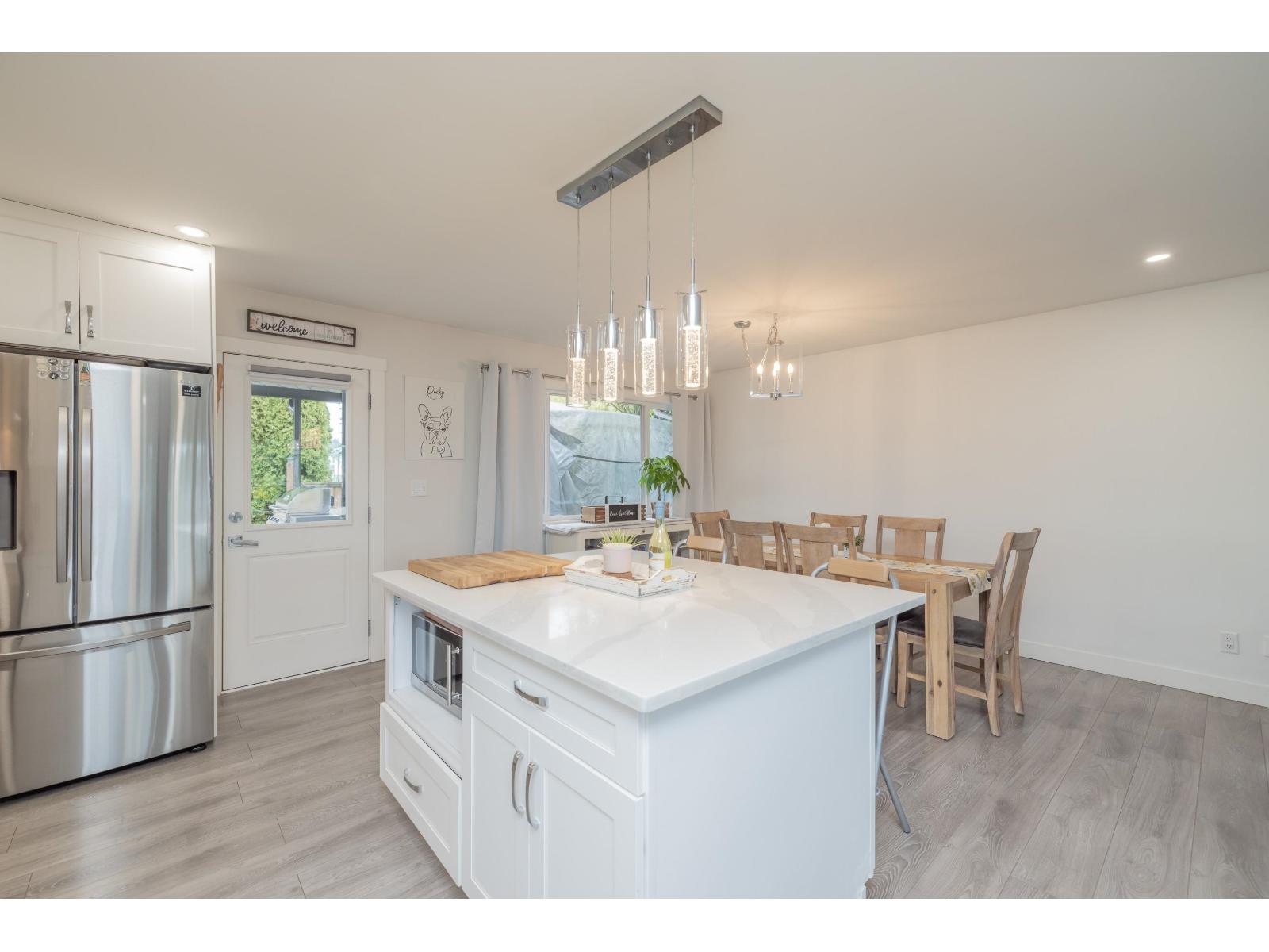 Photo 3 of 32073 Westview Avenue, Mission BC