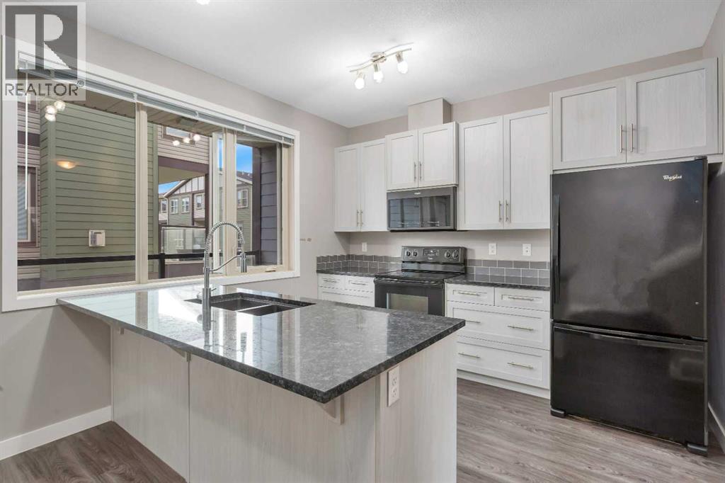 Photo 6 of 602 125 Caribou Crescent, Red Deer AB
