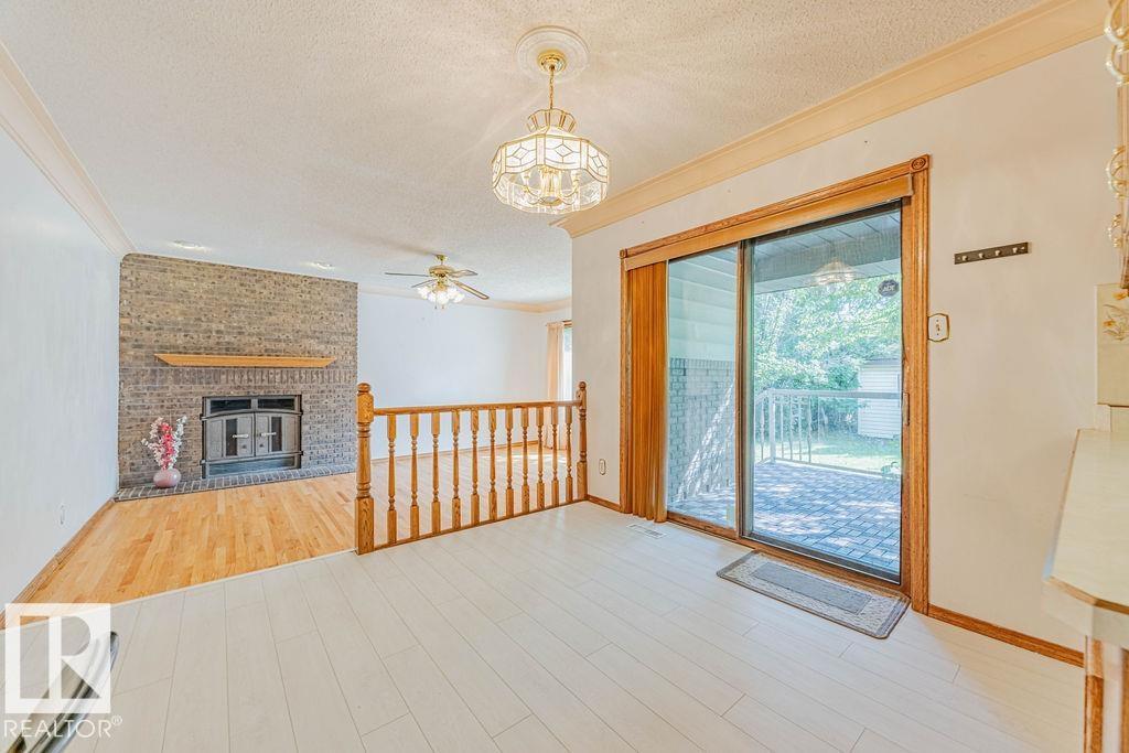 Photo 13 of 10411 21 Av Nw, Edmonton AB
