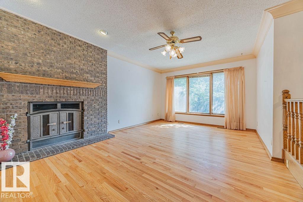Photo 15 of 10411 21 Av Nw, Edmonton AB