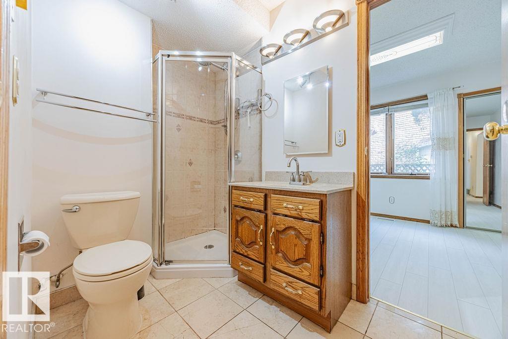 Photo 17 of 10411 21 Av Nw, Edmonton AB
