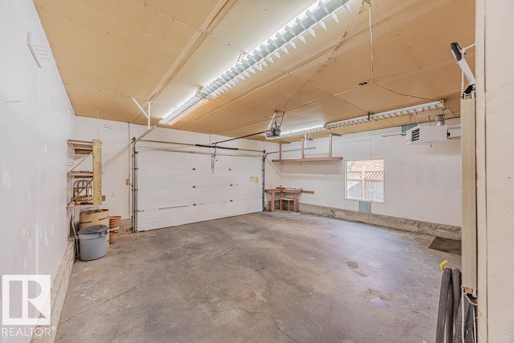 Photo 19 of 10411 21 Av Nw, Edmonton AB
